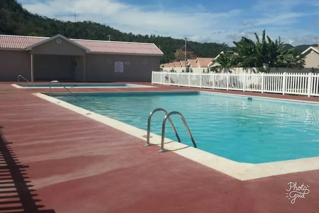 Caymanas Estate Beautiful Three Bedroom House Spanish Town 0*,  Jamaika
