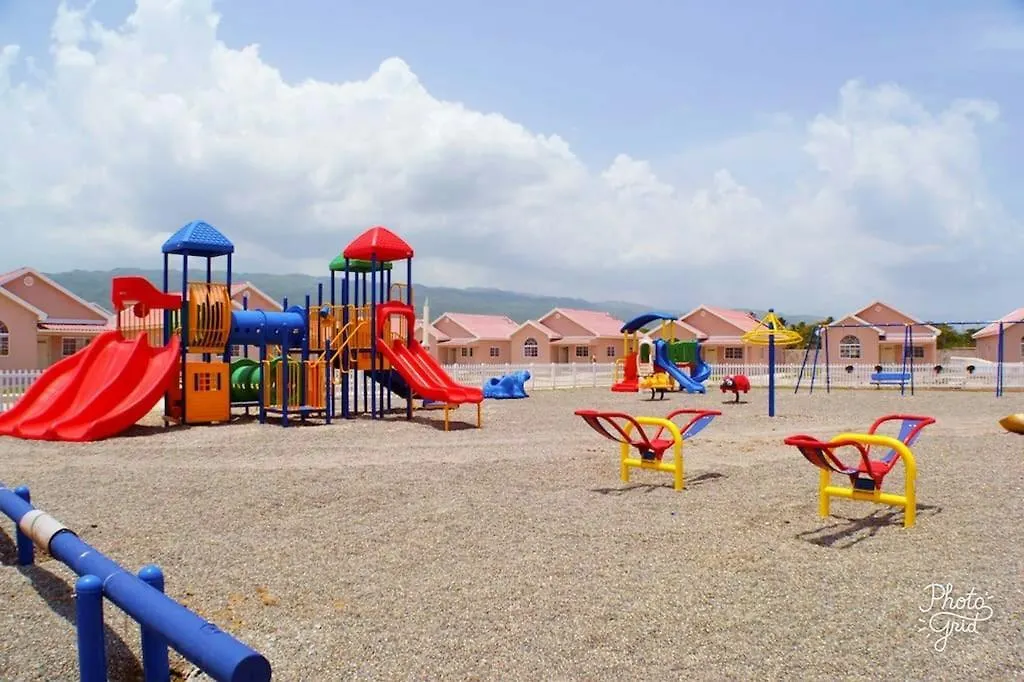 Caymanas Estate Beautiful Three Bedroom House Spanish Town 0*,